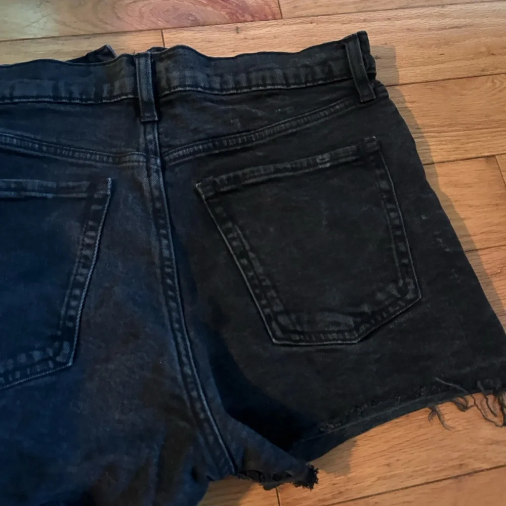 Black Frayed Hem Women's Denim Shorts